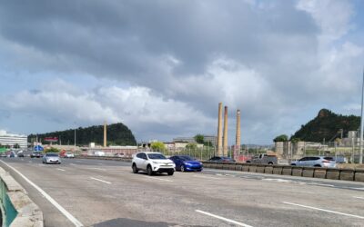 Trabajos de rehabilitación en puente frente a la cárcel federal en Guaynabo