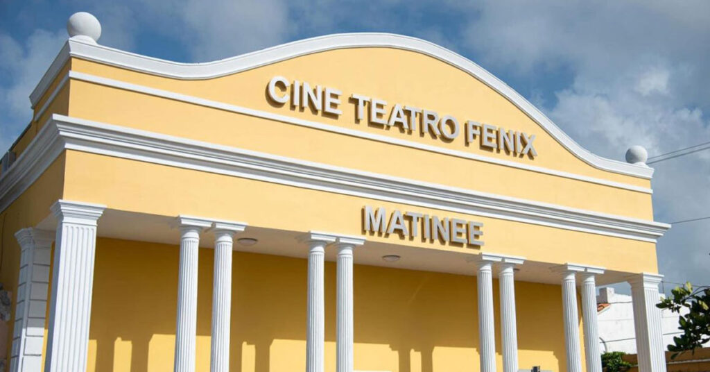 Portada-Cine-Teatro-Fenix-Vega-Baja-Kilometro-a-Kilometro-con-Metropistas